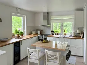 House with garden, hot tub & terrace - Image 2