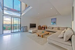Holiday home with terrace, garden & BBQ | Sea view - Image 2