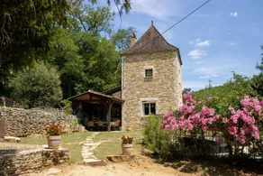 Villa with BBQ, terrace & hot tub | Pool view | Good for workation - Image 2