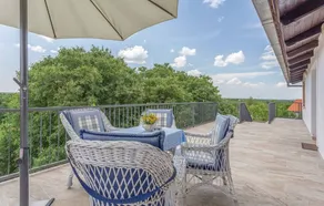 Holiday home with private pool, terrace & barbecue - Image 3