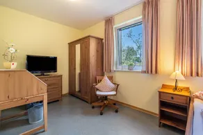 Room 'Doppelzimmer' with Shared Terrace and Wi-Fi - Image 5