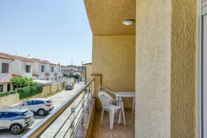 Flat with terrace | City view - Image 2
