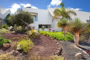 Holiday home with terrace, garden & pool | Mountain view - Image 2