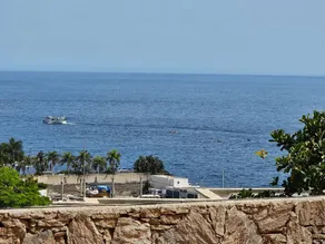 Ferienwohnung mit Terrasse und beheiztem Pool | Meerblick | Neben dem Strand | Perfekt für die Arbeit von Zuhause - Image 3