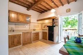 Fully equipped flat with BBQ & garden | Garden view | Dogs allowed - Image 3