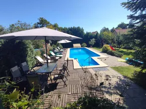 Apartment with pool, garden & terrace - Image 4