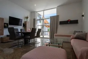 Apartment with terrace, barbeque & garden | Sea view - Image 2