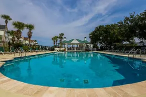 Gigi's Beach House - Image 2