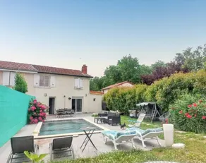 Villa avec piscine, jardin et jacuzzi | Vue jardin - Image 5