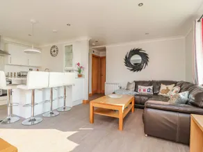 Cottage with garden | Beach view - Image 3