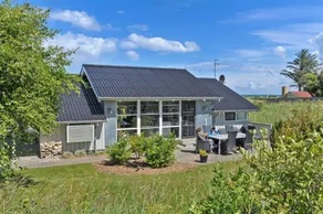 Children-friendly house with sauna, terrace & hot tub | Sea view - Image 3