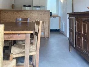 Holiday home with heated pool - Image 5