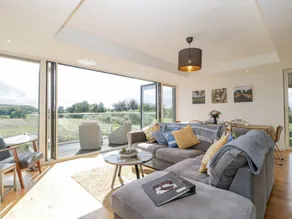 Cottage with garden & jacuzzi - Image 5