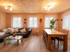 Fully equipped house with BBQ, private pool & garden | Lake view - Image 3