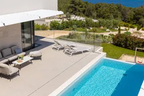 Villa mit Garten, Terrasse und Grill | Poolblick - Image 3