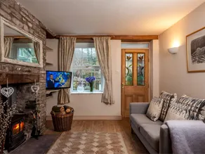 Charming cottage with garden | Water view | Dogs allowed - Image 4