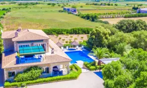 Villa with BBQ, private pool & garden | Mountain view | Perfect for remote work - Image 3