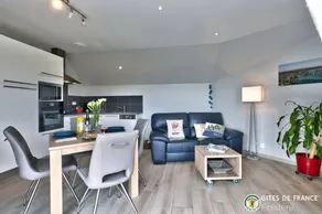 Gite with garden, terrace & heated pool | Sea view - Image 2