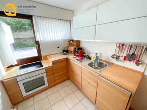 Apartment with terrace & garden - Image 4