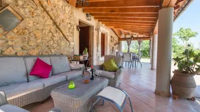 Apartment with pool, barbecue & garden - Image 3