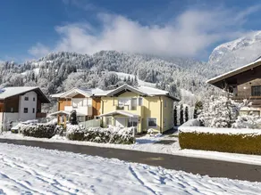 Beautiful ski-in holiday home with sauna near ski lift - Image 2