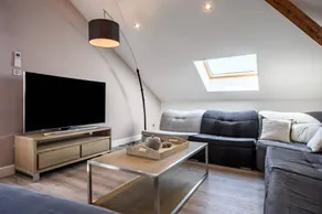 Flat with terrace & sauna | Garden view - Image 2