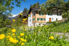 Holiday home with sauna, garden & BBQ | Mountain view - Image 2