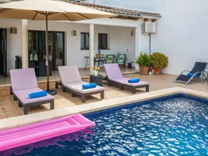 Maison de vacances avec terrasse, jardin et piscine privée | Vue nature - Image 2