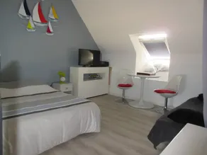 Flat with terrace & garden | Beach view - Image 3