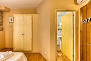 Room 'Sempreviva' with Shared Pool, Wi-Fi and Air Conditioning - Image 4