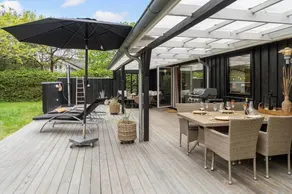 House with garden, sauna & terrace - Image 2