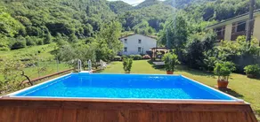Villa avec jardin, piscine privée et barbecue - Image 3