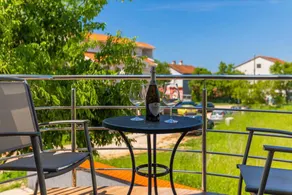 Fully equipped holiday home with barbecue, terrace & private pool - Image 3
