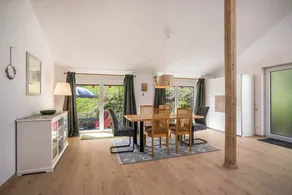 Flat with terrace & garden | Garden view | Perfect for remote work - Image 3