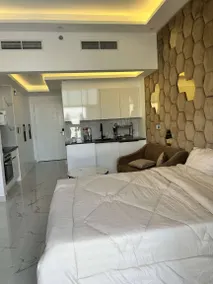 Private room with pool & hot tub - Image 3
