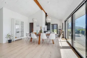 Spacious holiday home with sauna, terrace & jacuzzi | Sea view - Image 5