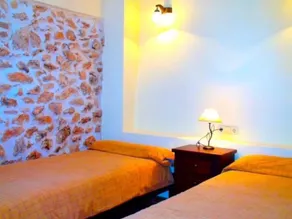 Fully equipped charming holiday apartment with garden, private pool & barbeque | Pet-friendly - Image 5