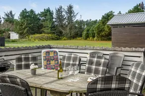 House with jacuzzi, sauna & terrace - Image 2
