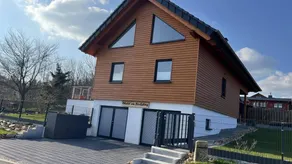 Casa adatta alle famiglie con griglia, terrazza e giardino - Image 3