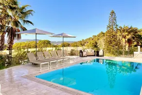 Villa avec terrasse, piscine et jardin | Vue panoramique - Image 3