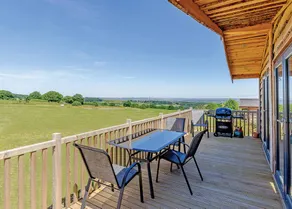 Beautiful chalet with barbeque & jacuzzi - Image 5