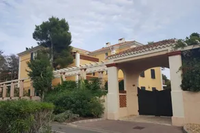 Charmant appartement de vacances avec jardin, barbecue et terrasse | Vue jardin - Image 2