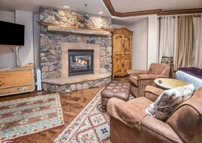 Appartement en copropriété avec jacuzzi - Image 4
