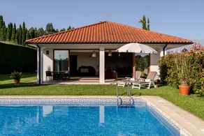 Fully equipped house with terrace, garden & BBQ | Garden view | Perfect for remote work - Image 2