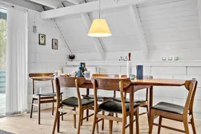 House with terrace, barbeque & garden - Image 3