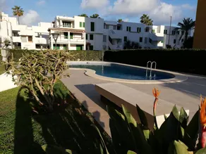 Holiday apartment with terrace, pool & garden - Image 5