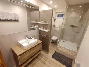 Lovely apartment with terrace & garden - Image 3