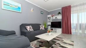 Fully equipped pleasant holiday apartment with terrace | Sea view - Image 2