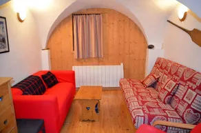 Rez-de-chaussée, vue montagne, télévision, casier à ski, 50m², Saint Martin de Belleville - Image 3