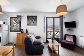 Apartment 'Capcir' with Mountain View, Shared Terrace and Wi-Fi - Image 2
